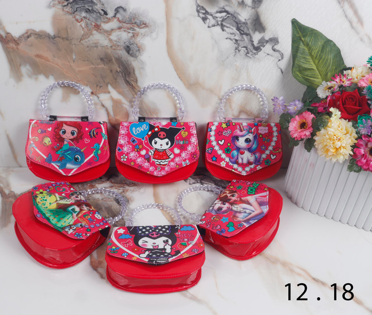 کیف بچه گانه کد 1769 دسته شیشه ای قلبی عکس دار در رنگ بندی